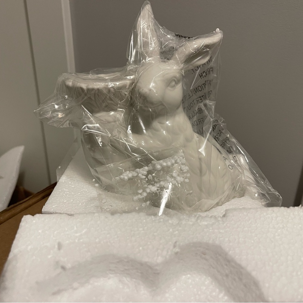 Pottery Barn Ceramic Garden Bunny Medium White NIB #1